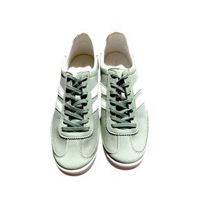 Steve Madden Madden Girl Sage Green/White Retro Runner Sneakers Size 9 NWOB